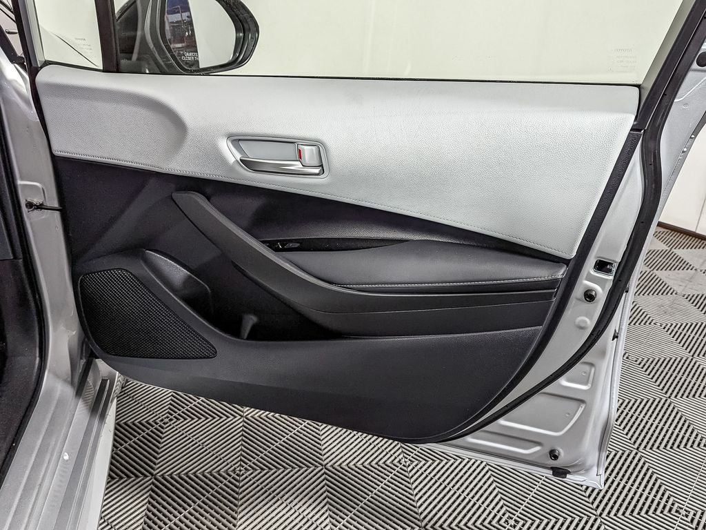 2023 Toyota Corolla Hatchback SE