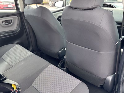 2015 Toyota Yaris LE